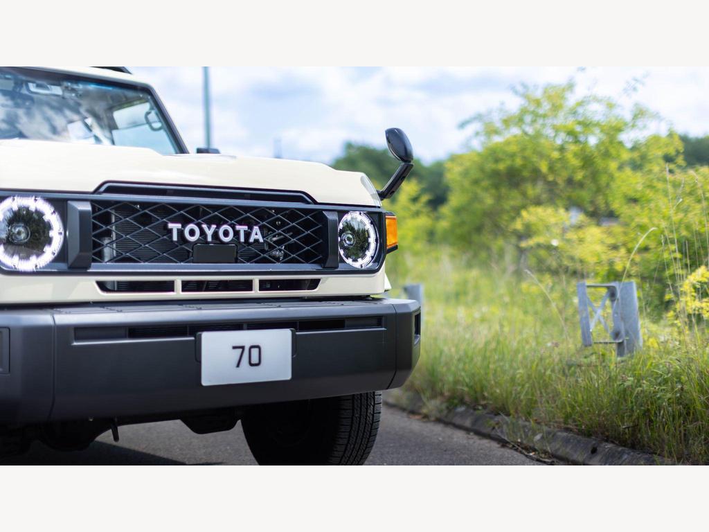 Toyota Land Cruiser - Image 71