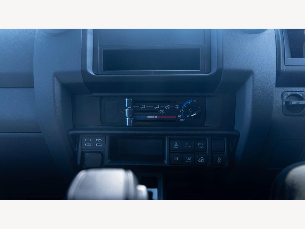 Toyota Land Cruiser - Image 63