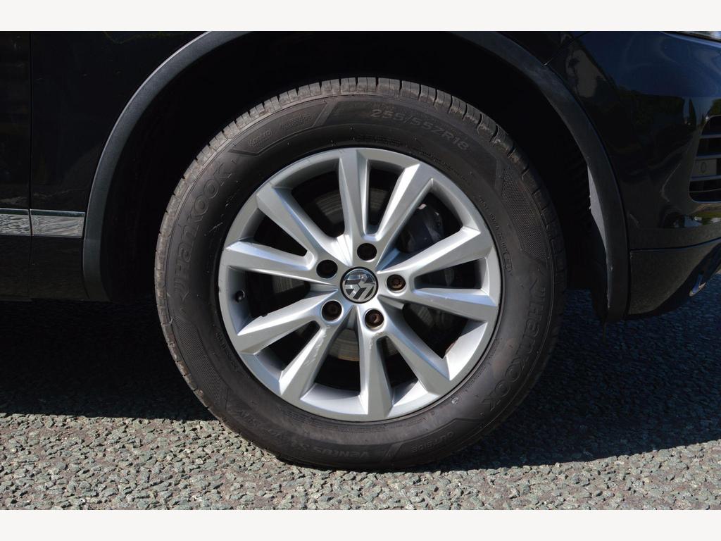 Volkswagen Touareg - Image 26
