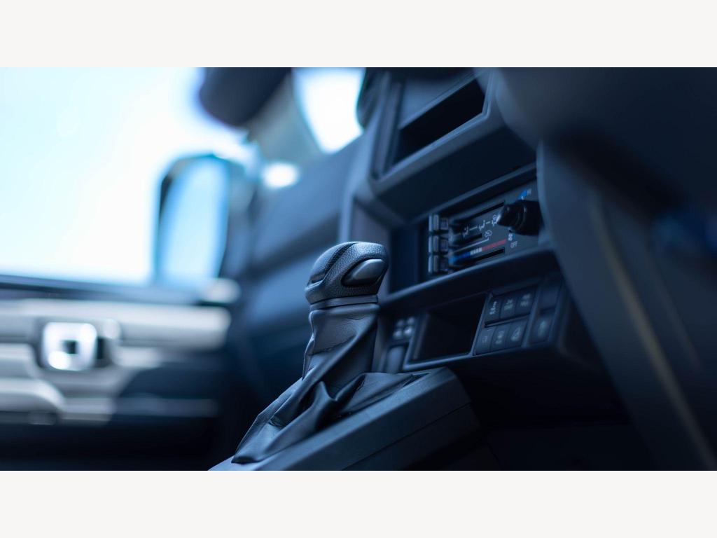 Toyota Land Cruiser - Image 54