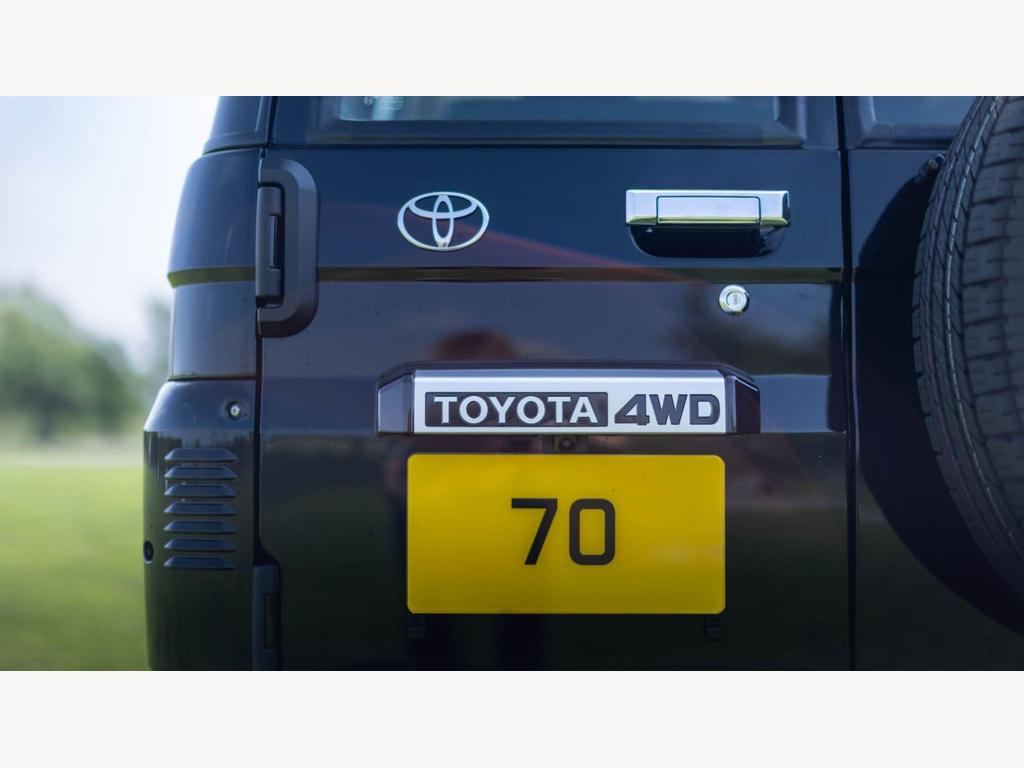 Toyota Land Cruiser - Image 26